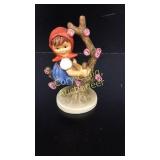 Hum Goebel Apple Tree Girl Hum 141 3/0 4" T
