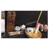 Six Gold plates plastic, Floral bowl, Blue f