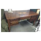 Nice Walnut Office Desk MUST HAVE HELP TO LOAD