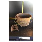 Cast Iron Kettle with and Wire Bale handle, Cast