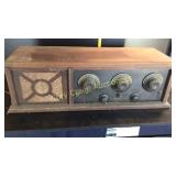 Freshman Mastepiece radio 29 x 10 1/2 x 9 inches