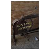 Antique Corn sheller MUST HAVE HELP TO LOAD