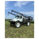 Spray truck