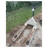 Pallet jack