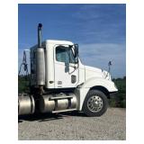 Semi tractor