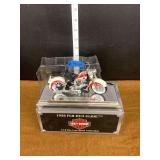 1958 FLH Duo Glide 1:18 Die Cast Metal Collectible Motorcycle