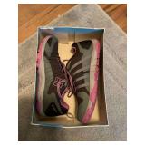 Ladies shoes 9 1/2