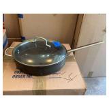 Covered Non-Stick Fry Pan