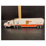 Hooters Racing Alan Kulwicki #7 Ford Diecast Semi Truck Ertl