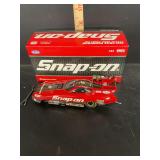 Auto World 1:24 Scale 2010 Cruz Pedregon Snap-on Toyota NHRA Funny Car Diecast Model