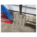 Four-Tine Metal Pitchfork with Wooden Handle