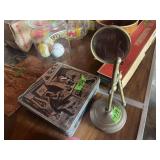 Metal Decorative Tin and Adjustable Magnifying Glass Stand