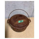 Cast Iron Dutch Oven with Lid and Insert Tray