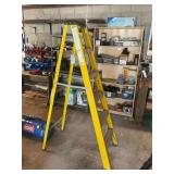 Keller 77 Series Model 776 6 Foot Fiberglass Step Ladder Type I Industrial