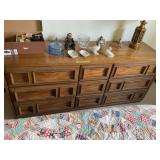 Bassett Furniture Wooden Dresser with Geometric Drawer Fronts