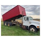 1999  INTERNATIONAL  F-4900 IH grain truck