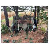 New Idea Farm Implement Manure Spreader