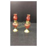 4 small oil lamps, 5 lamps, 4 extra chimneys,