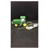 Small John Deere lamp, auger wagon, 2 Ford