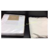 2 Queen bedspreads