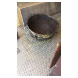 Cast iron kettle has crack
