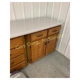 Kitchen Cabinets With Counter Tops