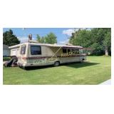 1986 Winnebego P30 Motorhome, 454 Eng. 84K miles,