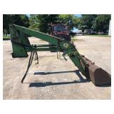 John Deere 158 Loader, 6