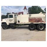 1980 Ford LN8000 Tandem Truck w/3,000 gallon