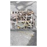 (16) Scaffold Screw Jacks