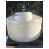 550 gal. Poly Water Tank