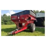 2015 Demco 750 Grain Cart,