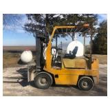 Datsun Forklift, gas, side shift, 48" forks,