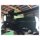 John Deere 7720 Combine, 4x4, 4 speed hydrostat,