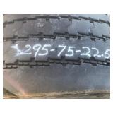Tire: 295-75-22.5