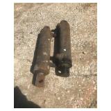 (2) Hydraulic Cylinders