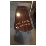 Drop leaf coffee table