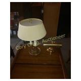 Desk lamp and table lamp