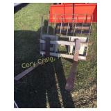 Quick Attach 48" Pallet Forks