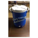 Rubbermaid 5 gallon water jug