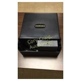 New Vondrehle paper towel Holder