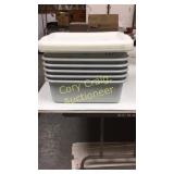 (6) Storage bens with lids