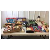 Kid toys, radio, vintage dolls