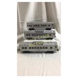 Lionel Lines (3) passenger car set. (2) 2432