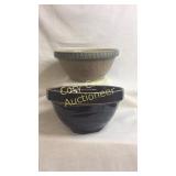 Stoneware bowls. (1) dark brown, (1) light brown