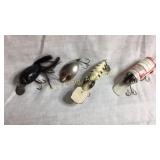 (4) misc lures. (1) 1940 Wooden Ding Bat. (1)