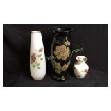 Misc vases. (1) white and gold vase with flower