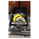 Dewalt Heavy Duty Circular Saw