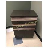 Base cabinet with 2 drawers and 2 doors