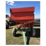 Gravity flow wagon on JD gear